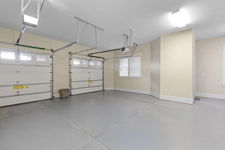 Golden Sand Garage