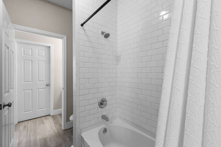 Coastal Fantasea Guest Bathroom