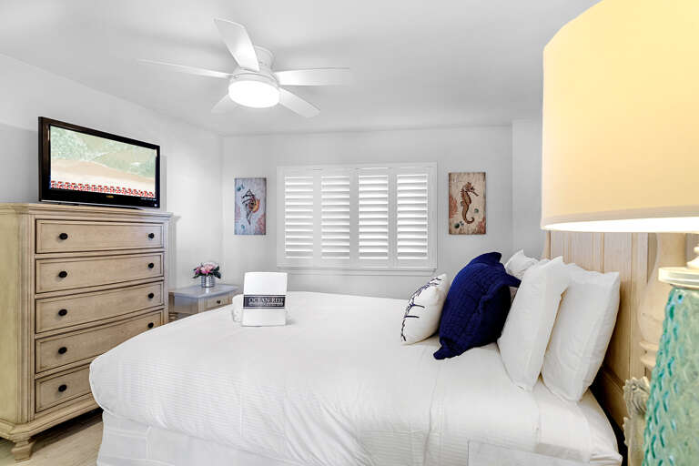 Mainsail 472 Guest Bedroom