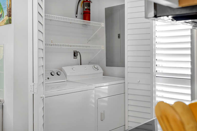 Mainsail 472 Laundry