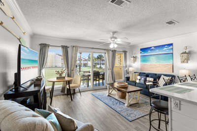 Seacove 7B Living Room