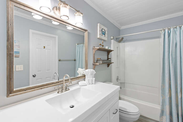 Seacove 7B Master Bathroom Seacove 7B Master Bathroom