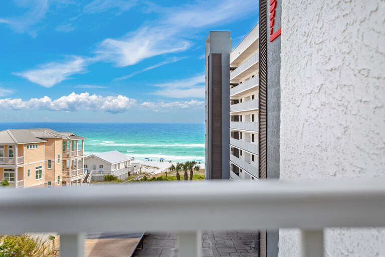 Mainsail 352 Balcony View