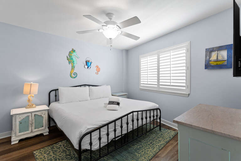 Mainsail 352 Guest Bedroom