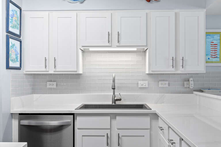 Mainsail 352 Kitchen Alt 2