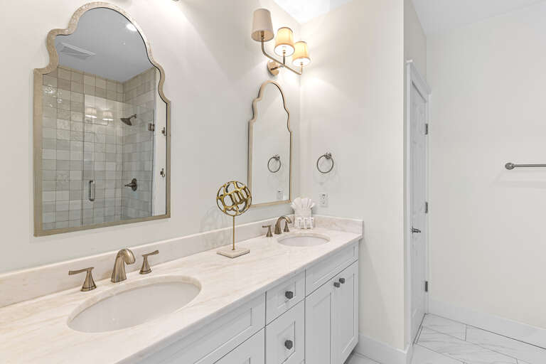 Buddy Street Retreat Guest Bathroom 2