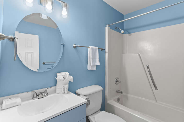 Ramsgate Harbour 4 Guest Bathroom