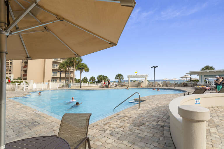 22-Tides-Community-Pool