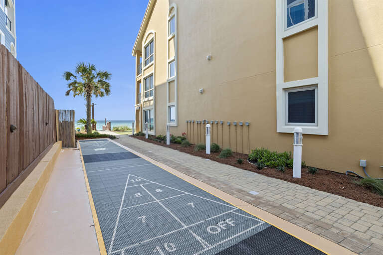 22-Coral-Reef-Club-Shuffleboard