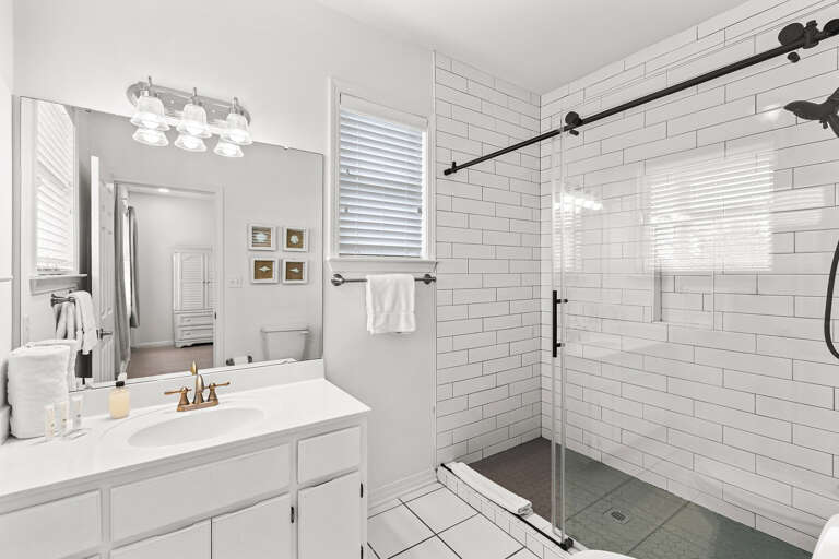 SPF 30A Guest Bathroom SPF 30A Guest Bathroom