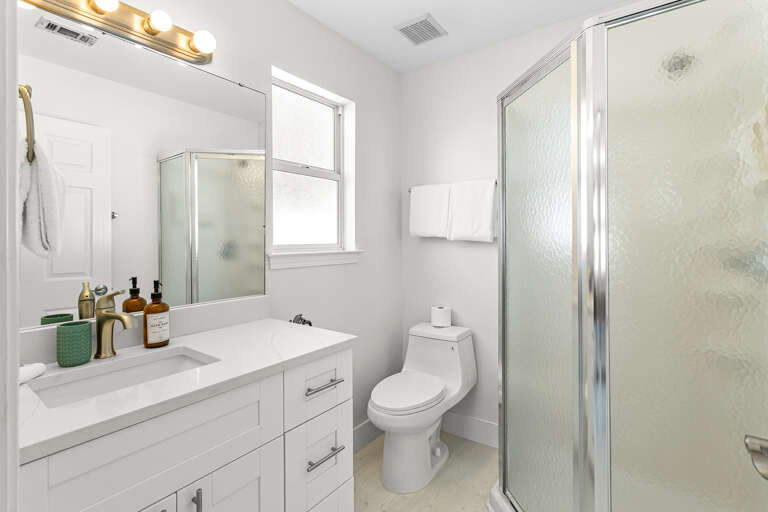 Aquamare Guest Bathroom 4