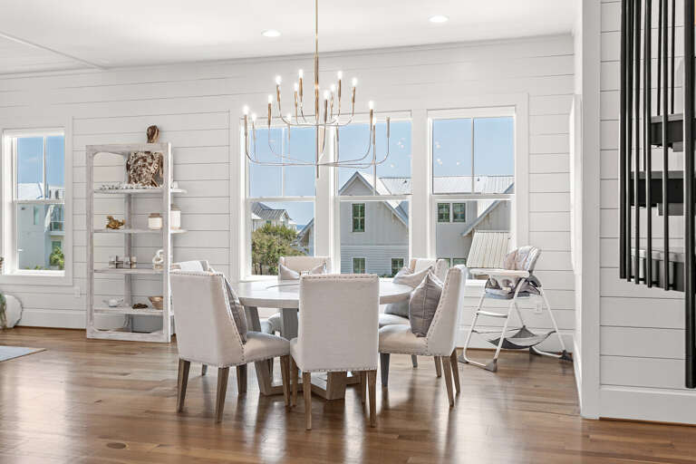 Magnolia Manor Dining Alt