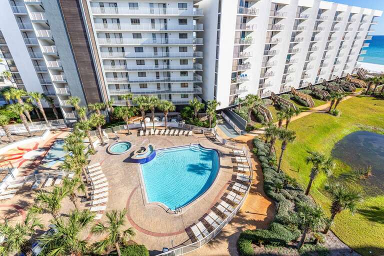 Mainsail 268 Balcony Overlooking Pool
