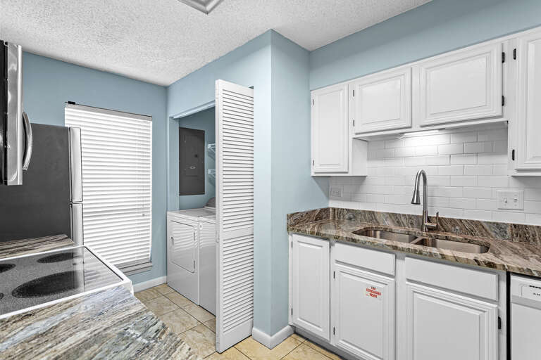 Mainsail 268 Kitchen Alt