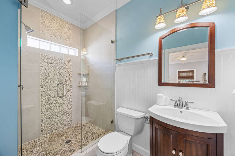 Gulfside Getaway Guest House Bathroom