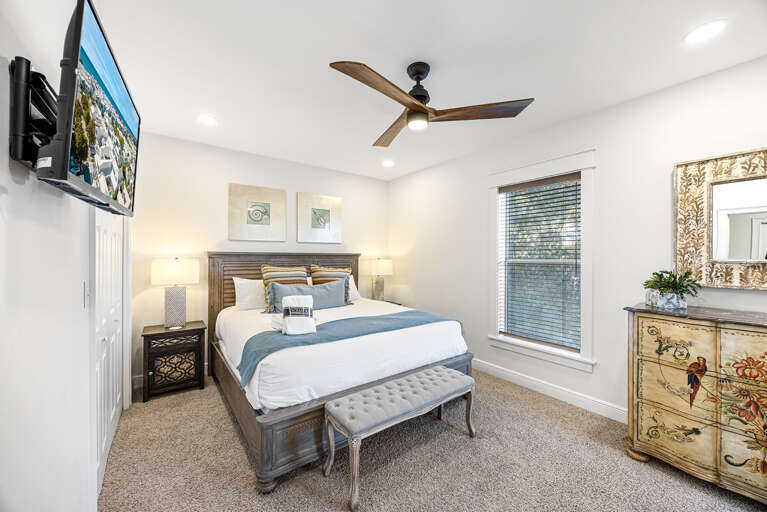 Sunny Seagrove Guest Bedroom