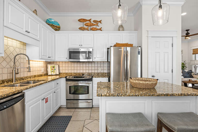 Sunny Seagrove Kitchen Alt 2