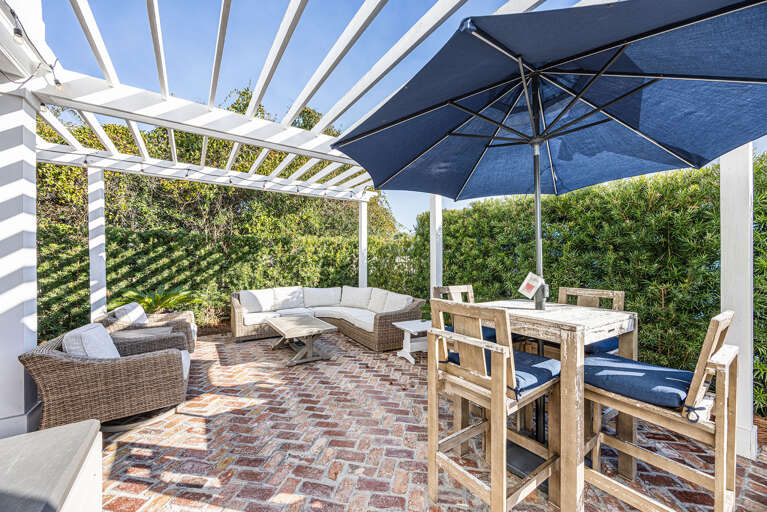 Sunny Seagrove Patio