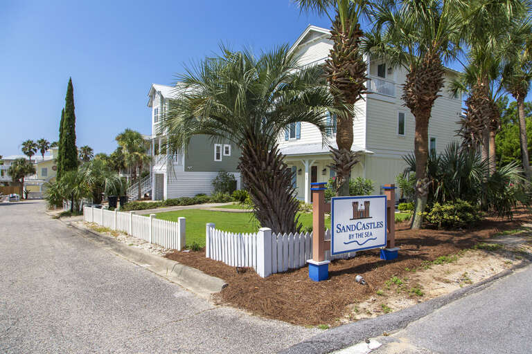 21-Sandcastles-by-the-Sea-Entrance