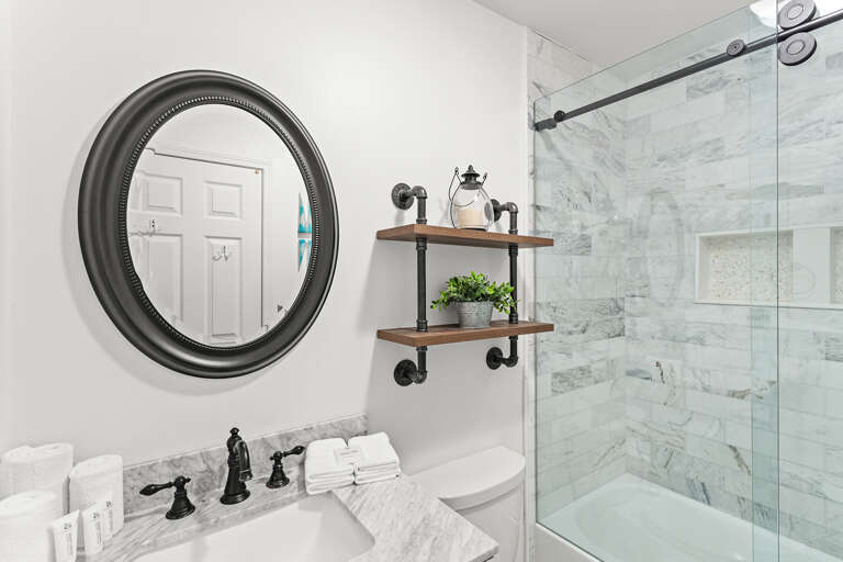 Turquoise Turtle Cottage Guest Bathroom 2