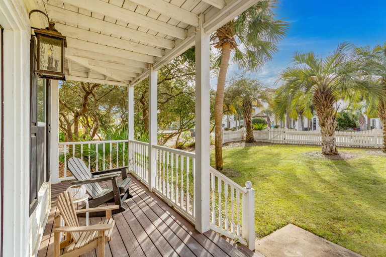 Turquoise Turtle Cottage Porch Alt