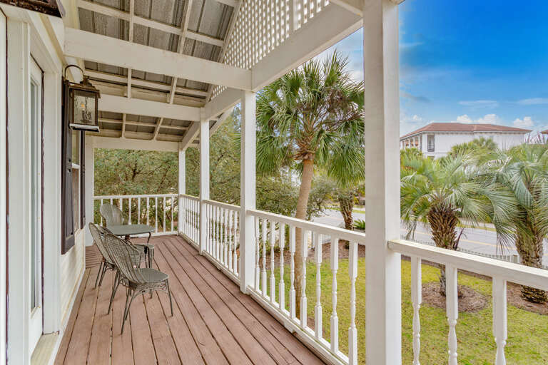 Turquoise Turtle Cottage Primary Bedroom Balcony