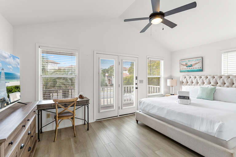 Turquoise Turtle Cottage Primary Bedroom