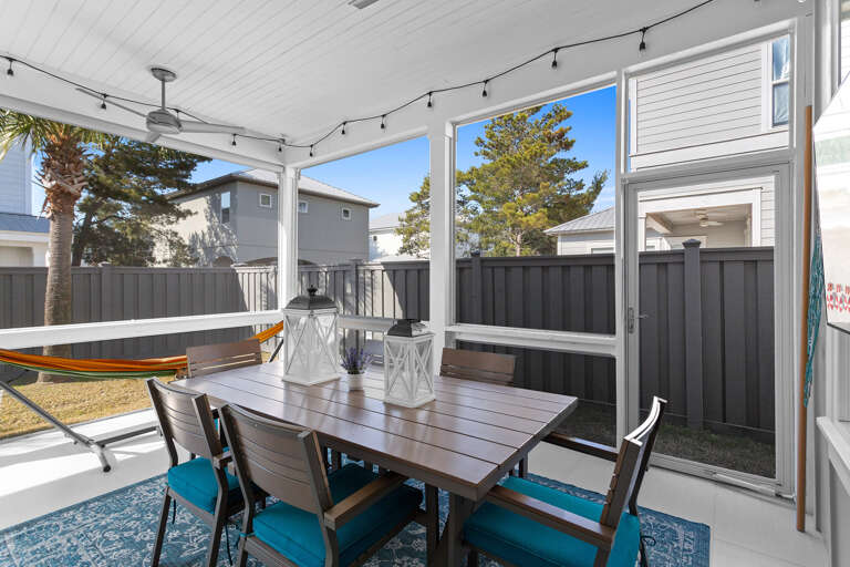 Charlotte's Sea Cottage Patio