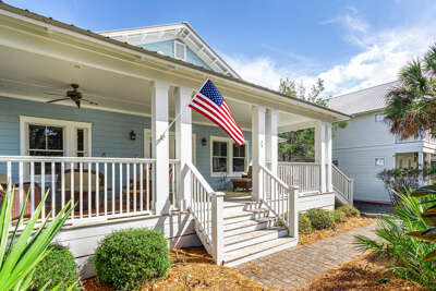 Salty Seahorse Cottage Exterior