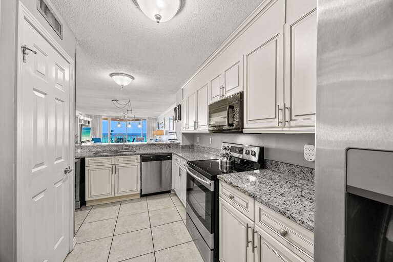 Gulfside 405 Kitchen Alt 2
