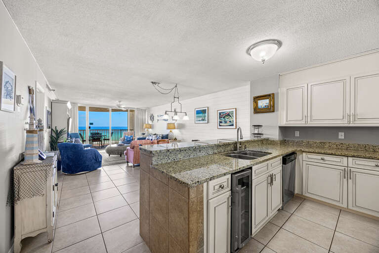 Gulfside 405 Kitchen Alt