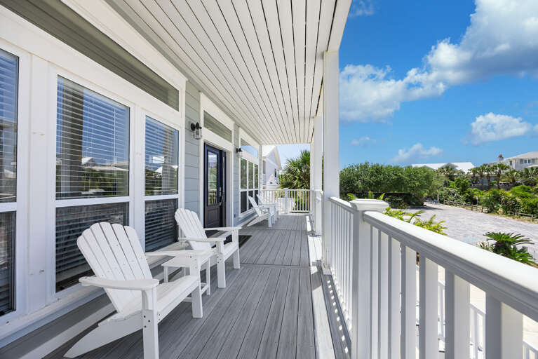 Grayt Haven Balcony