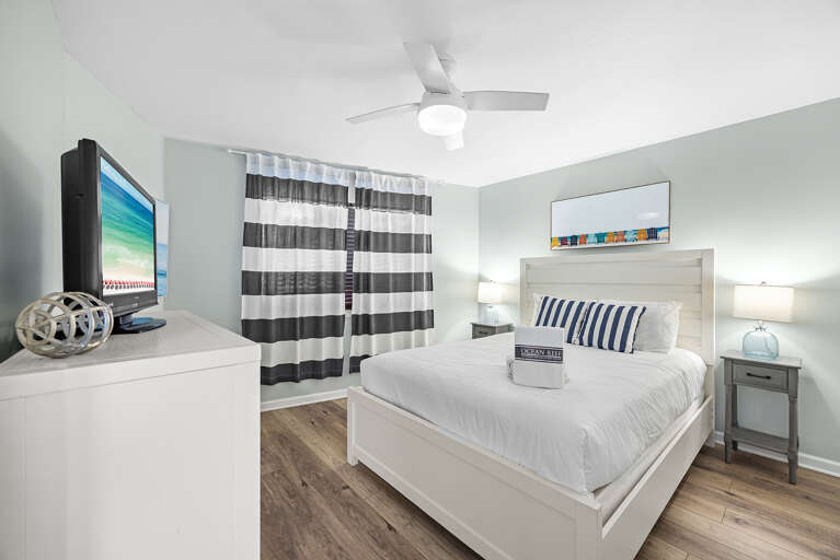 Mainsail 273 Guest Bedroom