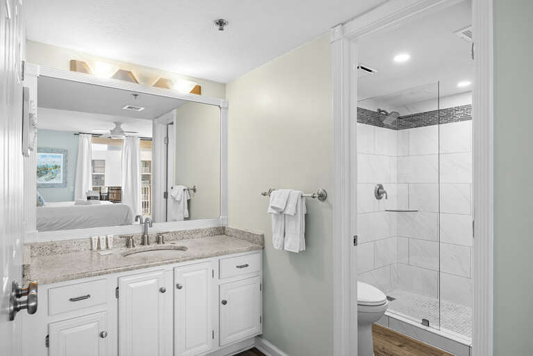 Mainsail 273 Primary Bathroom