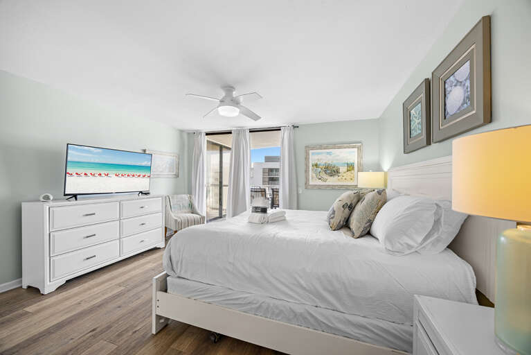 Mainsail 273 Primary Bedroom Alt