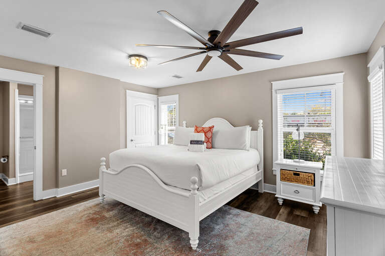 The Sandtrap Primary Bedroom