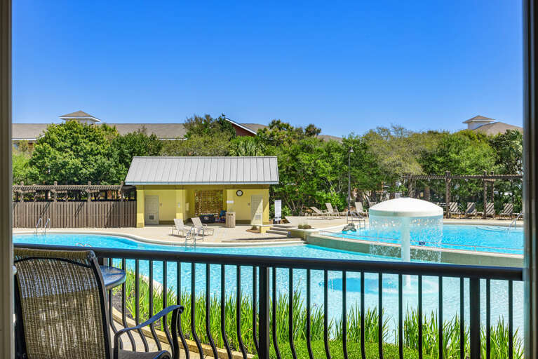 Beach Resort 210 Balcony Alt 2