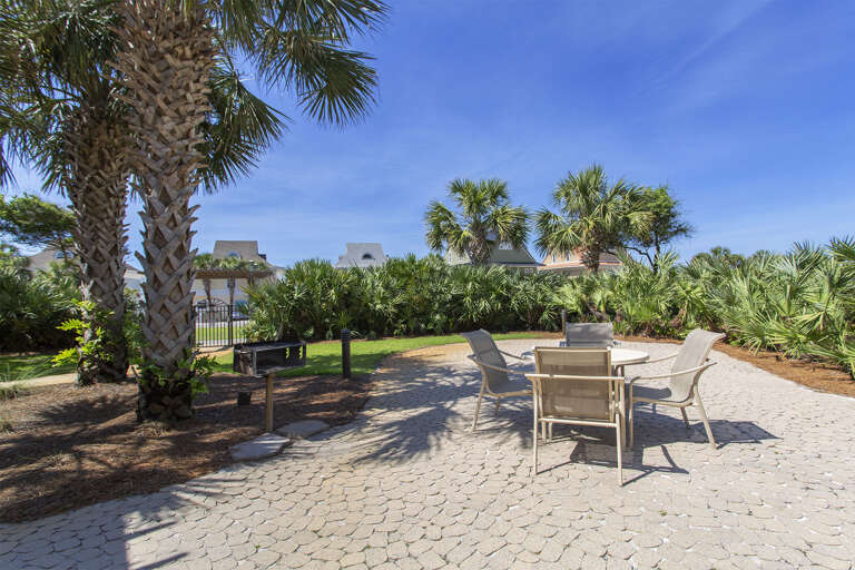 21-Beach-Resort-Patio-Alt
