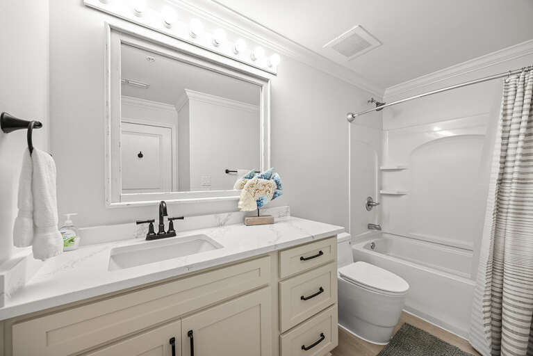 Beach Resort 210 Primary Bathroom