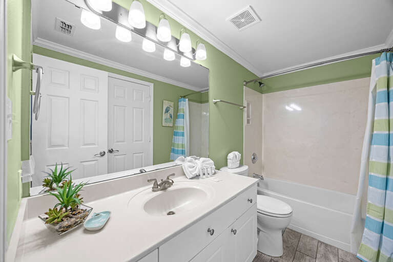 Ciboney 2006 Guest Bathroom