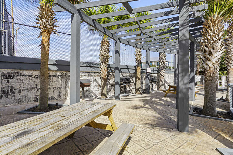 23-Mainsail-Picnic-Area
