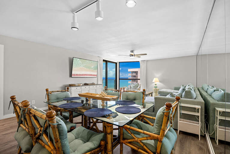 Mainsail 176 Dining