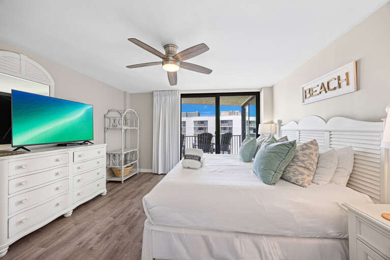 Mainsail 176 Primary Bedroom Alt