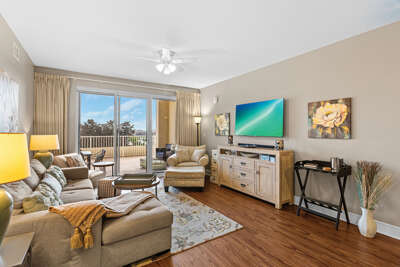Ariel Dunes II 309 Living Room