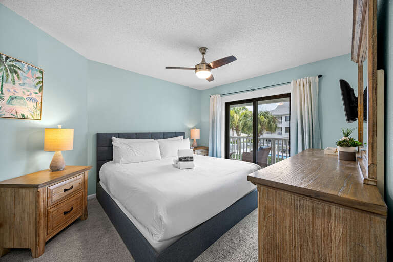 Beachwood Villas 12E Primary Bedroom Alt