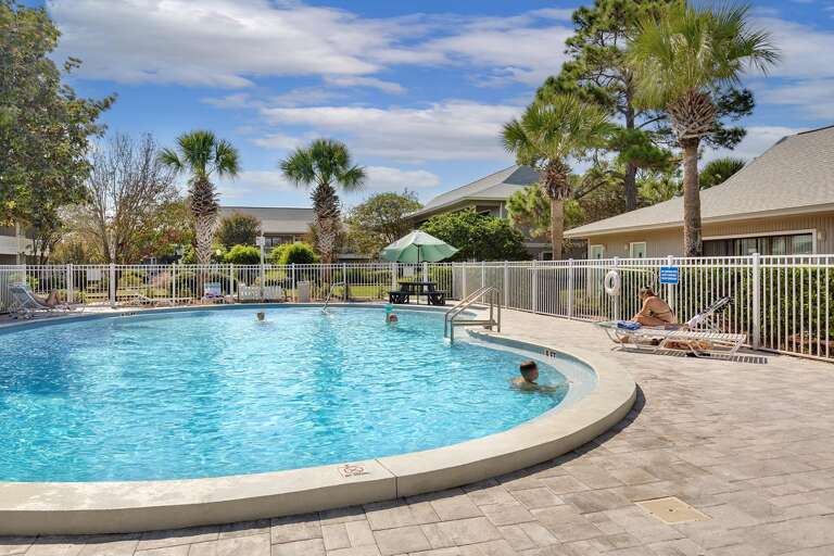 Beachwood Villas Pool Alt