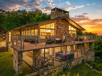 01_main_house_outside_view_evening