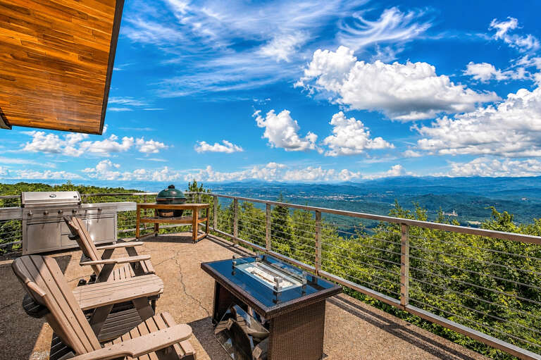 11_main_house_balcony_grill_sitting_area
