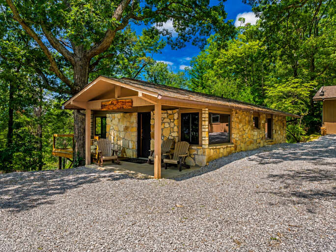 39_five_br_exterior