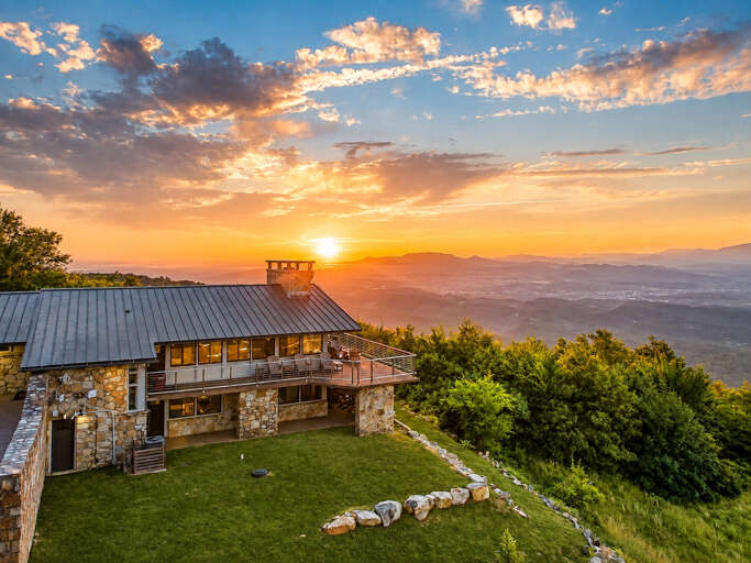 81_main_house_sunset